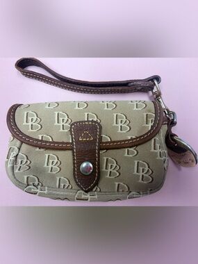 Vintage Dooney & Bourke DB signature Canvas & leather wristlet 6" x 3.5"